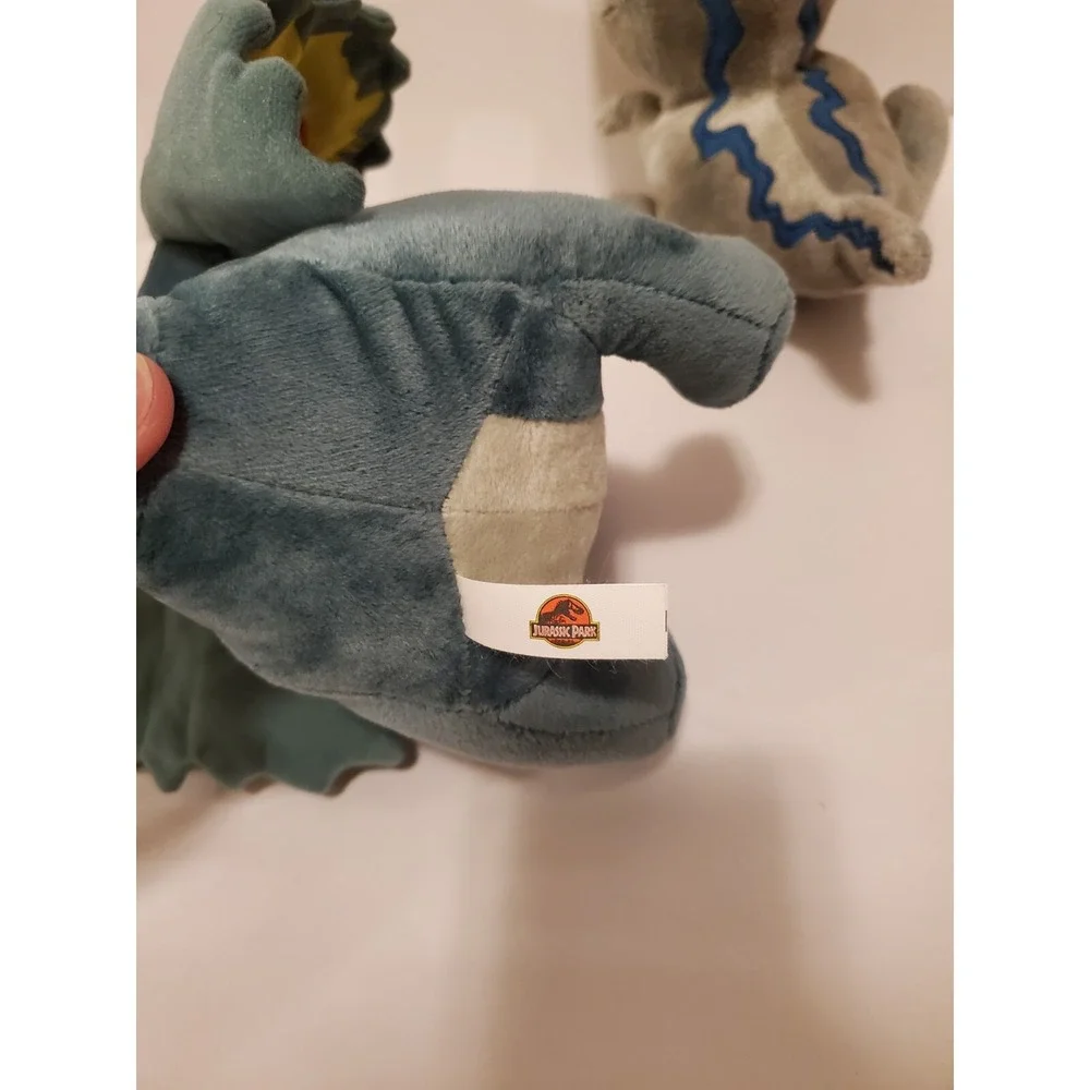 Jurassic‎ Park World Plush Dinosaur Dilophosaurus 2022 Dominion And Velociraptor